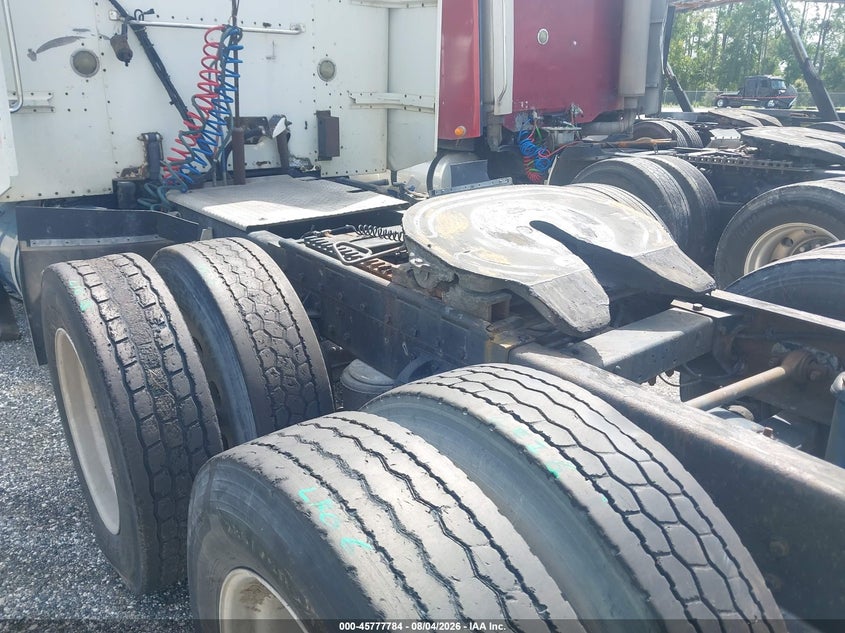 2000 Peterbilt 379 VIN 1XP5DR9X9YN510942 IAAI salvage auction — FRONT END, Rebuildable (Florida), sold $3,300 on 2026-09-09 (photo 8)