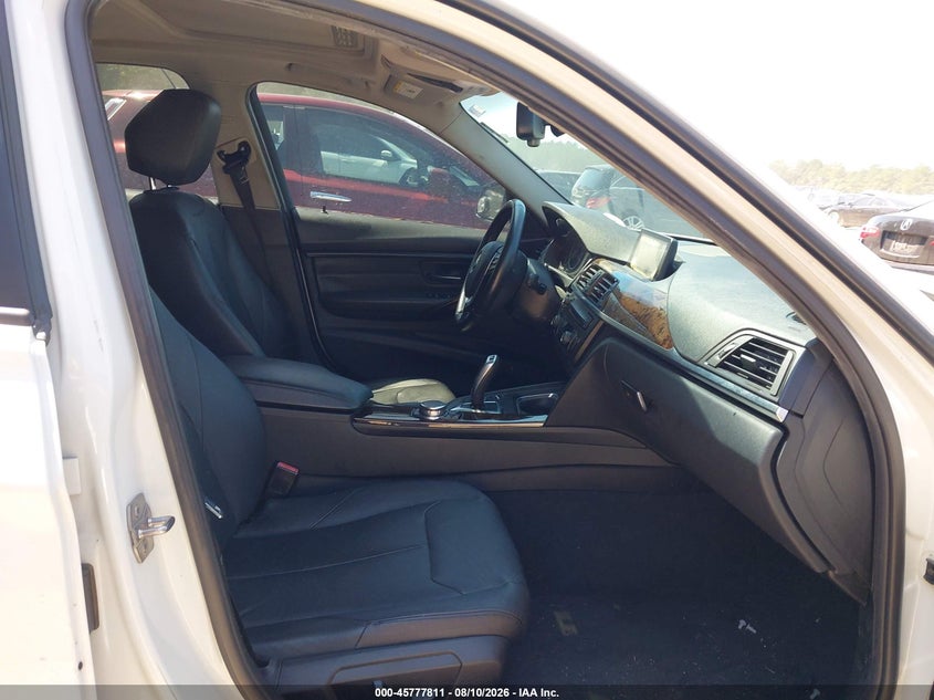 2015 BMW 3er VIN WBA3A5C5XFF609405 IAAI salvage auction — FRONT END, Nrc Lienholder Repossession Paperwork (South Carolina), sold $25 on 2026-08-18 (photo 5)