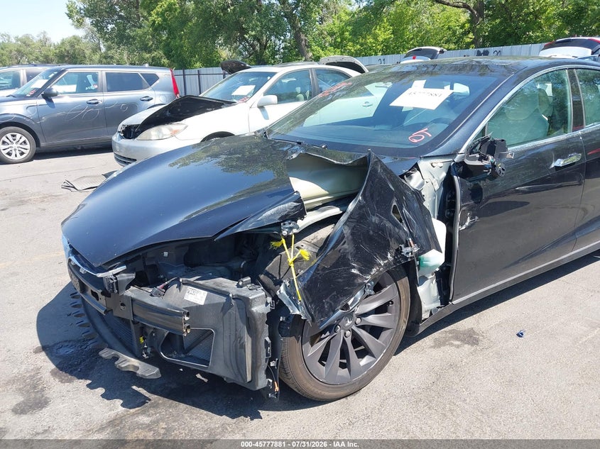 2018 Tesla Model s VIN 5YJSA1E27JF244799 IAAI salvage auction — FRONT END, Salvage Title, sold $7,600 on 2026-10-07 (photo 6)