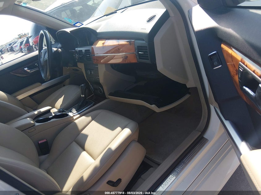 2010 Mercedes-benz Glk-class VIN WDCGG5GB0AF415228 IAAI salvage auction — NORMAL WEAR, Original (Texas), sold $2,925 on 2026-08-10 (photo 5)