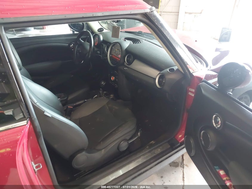 2011 Mini Cooper VIN WMWSU3C58BT251899 IAAI salvage auction — FRONT & REAR, Rebuildable (Florida), sold $225 on 2026-08-19 (photo 5)