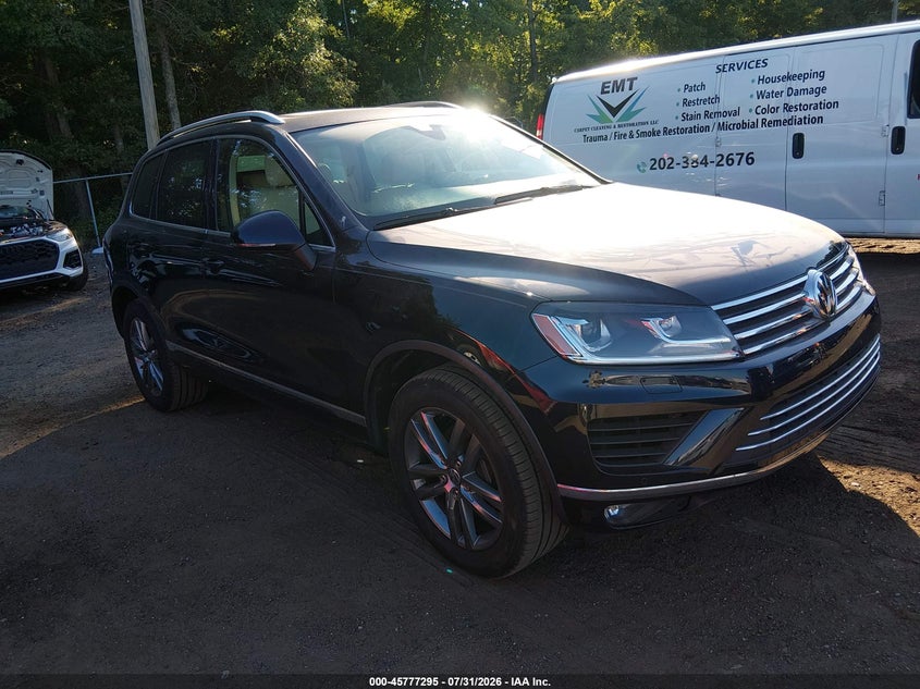 2015 Volkswagen Touareg VIN WVGEF9BPXFD006811 IAAI salvage auction — FRONT END, Clear (Maryland), sold $2,000 on 2026-08-05 (photo 1)