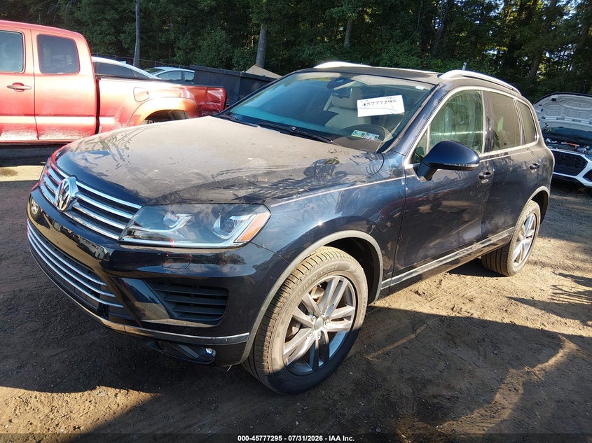 2015 Volkswagen Touareg VIN WVGEF9BPXFD006811 IAAI salvage auction — FRONT END, Clear (Maryland), sold $2,000 on 2026-08-05 (photo 2)