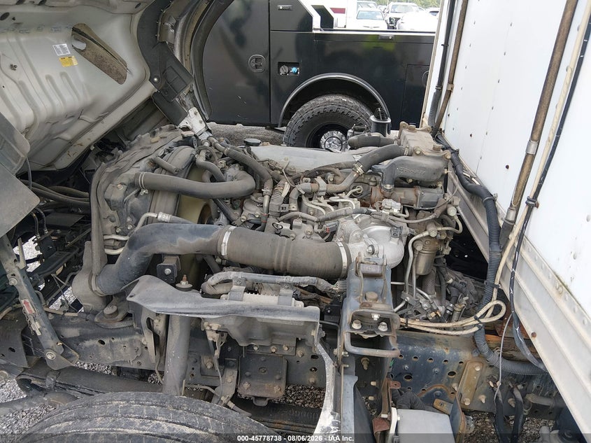 2016 Isuzu Npr VIN JALC4W167G7K02101 IAAI salvage auction — NORMAL WEAR, Clear (Louisiana), sold $9,350 on 2026-08-18 (photo 9)