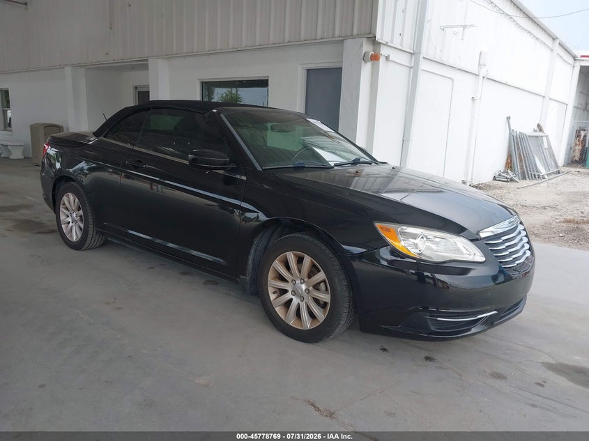 2012 Chrysler 200 VIN 1C3BCBEB4CN168807 IAAI salvage auction — FRONT END, Wait Title, sold $825 on 2026-08-20 (photo 1)