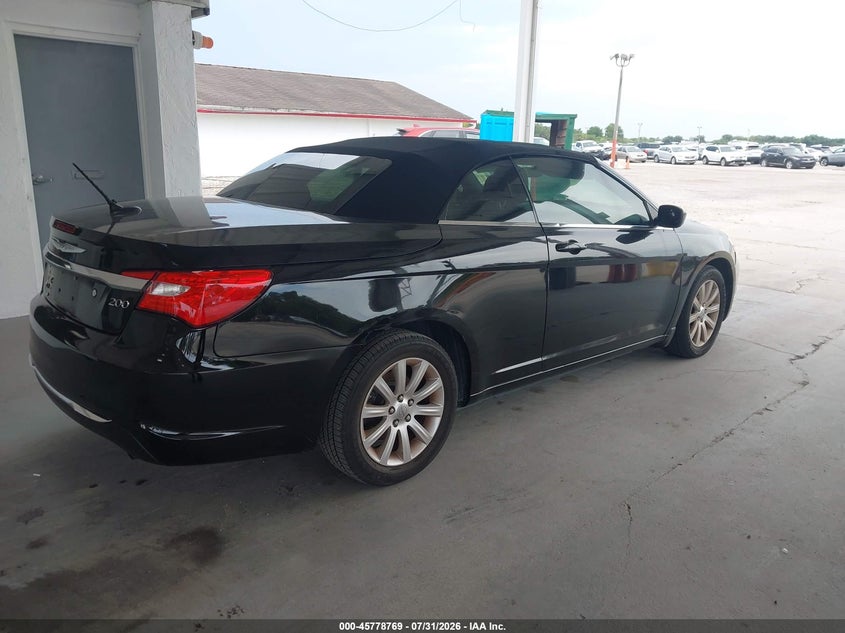 2012 Chrysler 200 VIN 1C3BCBEB4CN168807 IAAI salvage auction — FRONT END, Wait Title, sold $825 on 2026-08-20 (photo 4)