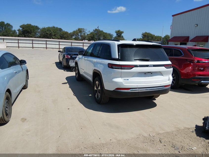 2024 Jeep Grand cherokee VIN 1C4RJYB62R8521370 IAAI salvage auction — FRONT END, Salvage Title, sold $13,450 on 2026-08-11 (photo 3)