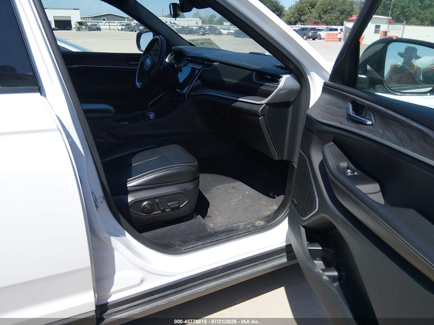 2024 Jeep Grand cherokee VIN 1C4RJYB62R8521370 IAAI salvage auction — FRONT END, Salvage Title, sold $13,450 on 2026-08-11 (photo 5)