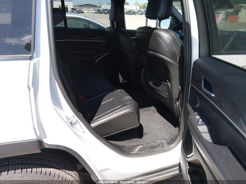 2024 Jeep Grand cherokee VIN 1C4RJYB62R8521370 IAAI salvage auction — FRONT END, Salvage Title, sold $13,450 on 2026-08-11 (photo 8)