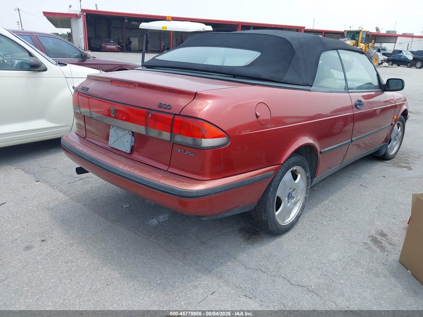 1998 Saab 900 VIN YS3DF78N8W7005268 IAAI salvage auction — NORMAL WEAR, Original (Texas), sold $100 on 2026-08-10 (photo 4)