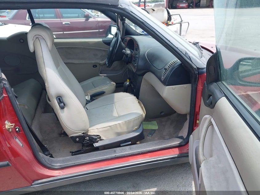 1998 Saab 900 VIN YS3DF78N8W7005268 IAAI salvage auction — NORMAL WEAR, Original (Texas), sold $100 on 2026-08-10 (photo 5)