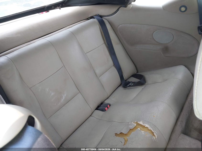 1998 Saab 900 VIN YS3DF78N8W7005268 IAAI salvage auction — NORMAL WEAR, Original (Texas), sold $100 on 2026-08-10 (photo 8)
