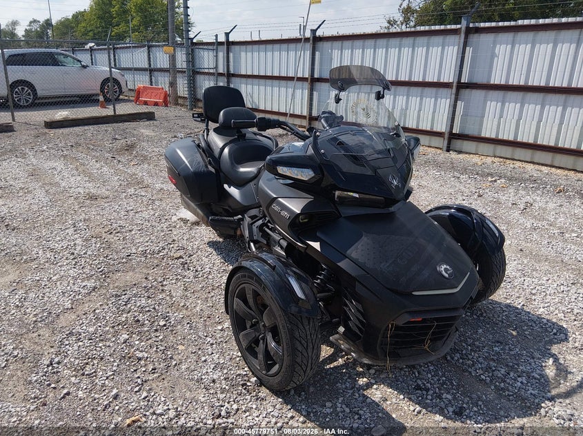 2018 Can-am/ brp Spyder VIN 2BXREDD20JV001563 IAAI salvage auction — REAR END, Wait Title, sold $3,700 on 2026-09-29 (photo 1)