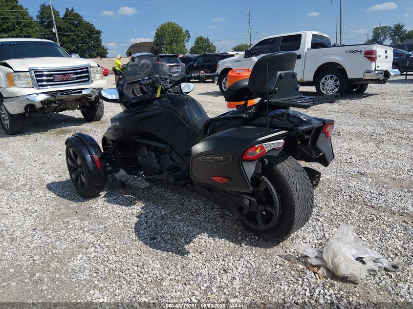 2018 Can-am/ brp Spyder VIN 2BXREDD20JV001563 IAAI salvage auction — REAR END, Wait Title, sold $3,700 on 2026-09-29 (photo 3)