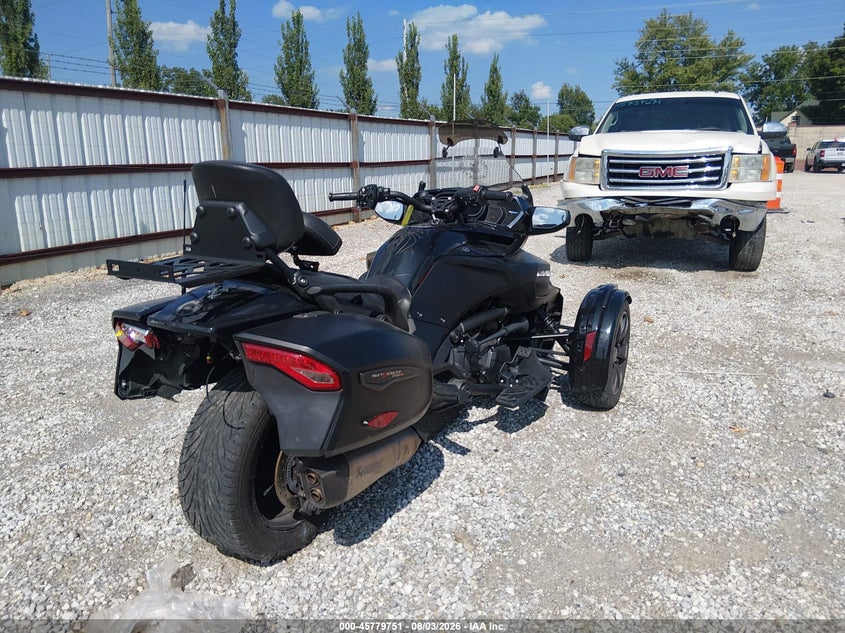 2018 Can-am/ brp Spyder VIN 2BXREDD20JV001563 IAAI salvage auction — REAR END, Wait Title, sold $3,700 on 2026-09-29 (photo 4)