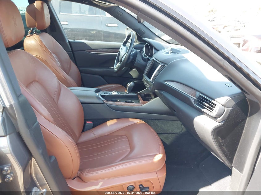 2018 Maserati Levante VIN ZN661XUA7JX279103 IAAI salvage auction — FRONT END, Salvage Title, sold $6,450 on 2026-08-17 (photo 5)