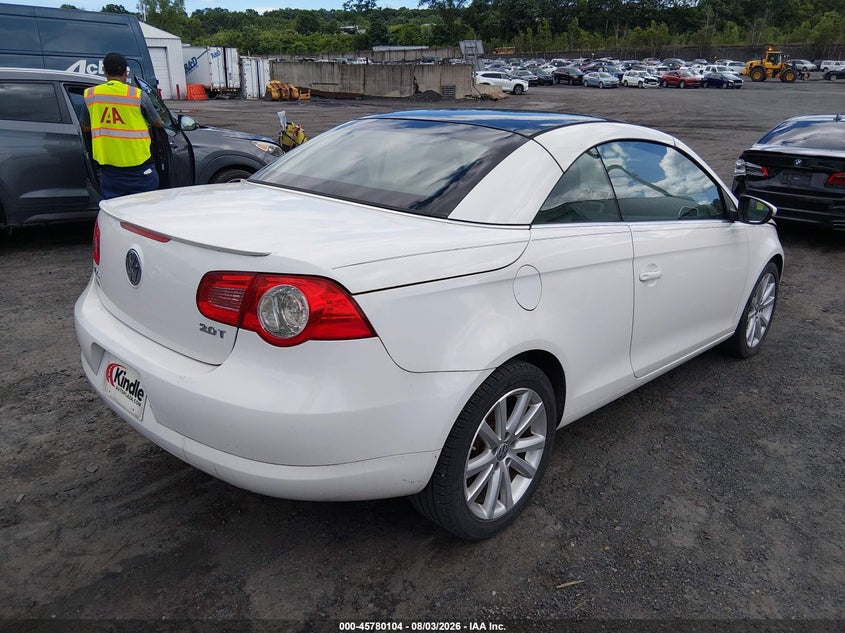 2011 Volkswagen Eos VIN WVWBA7AH0BV001268 IAAI salvage auction — NORMAL WEAR, Clear (Pennsylvania), sold $50 on 2026-08-11 (photo 4)