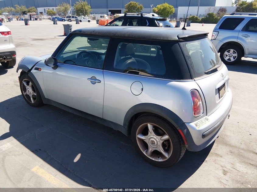 2003 Mini Cooper VIN WMWRC33423TJ50724 IAAI salvage auction — NORMAL WEAR, Clear - Dealer Only (California), sold $150 on 2026-08-10 (photo 3)