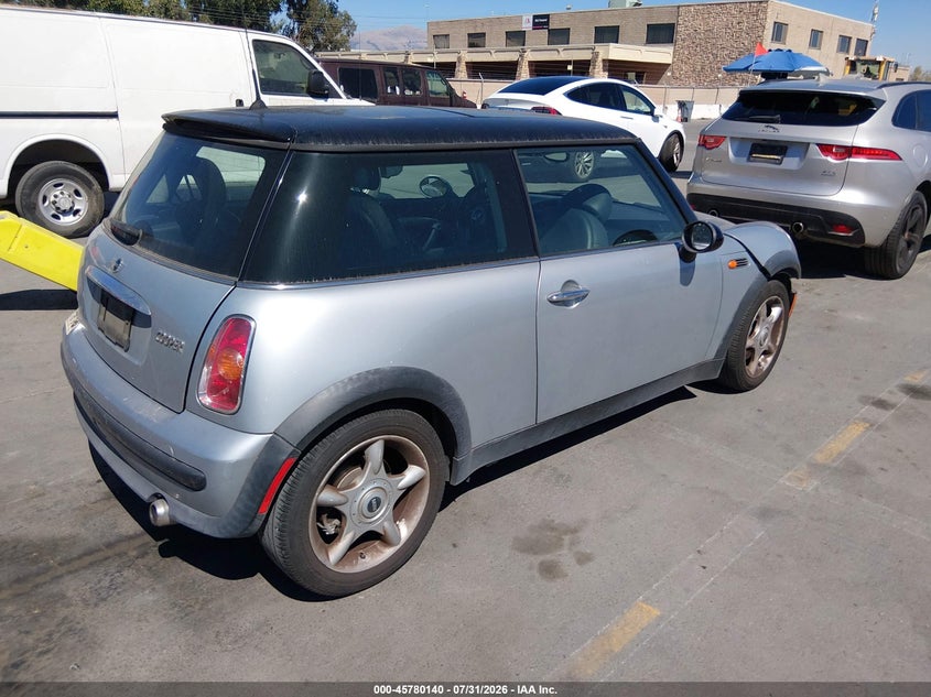 2003 Mini Cooper VIN WMWRC33423TJ50724 IAAI salvage auction — NORMAL WEAR, Clear - Dealer Only (California), sold $150 on 2026-08-10 (photo 4)