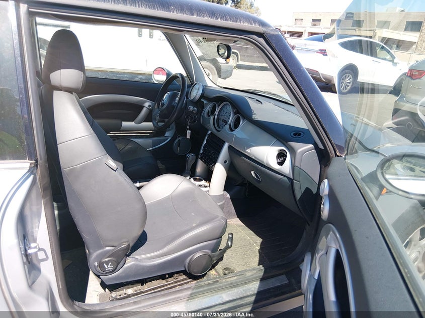 2003 Mini Cooper VIN WMWRC33423TJ50724 IAAI salvage auction — NORMAL WEAR, Clear - Dealer Only (California), sold $150 on 2026-08-10 (photo 5)