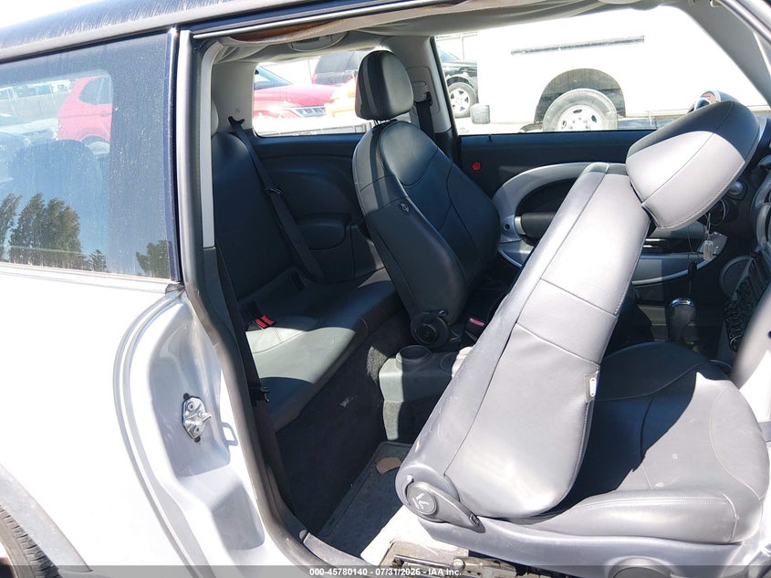 2003 Mini Cooper VIN WMWRC33423TJ50724 IAAI salvage auction — NORMAL WEAR, Clear - Dealer Only (California), sold $150 on 2026-08-10 (photo 8)