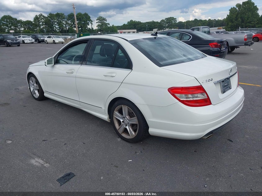 2011 Mercedes-benz C class VIN WDDGF8BBXBR147683 IAAI salvage auction — NORMAL WEAR, Clear (Georgia), sold $1,250 on 2026-08-12 (photo 3)