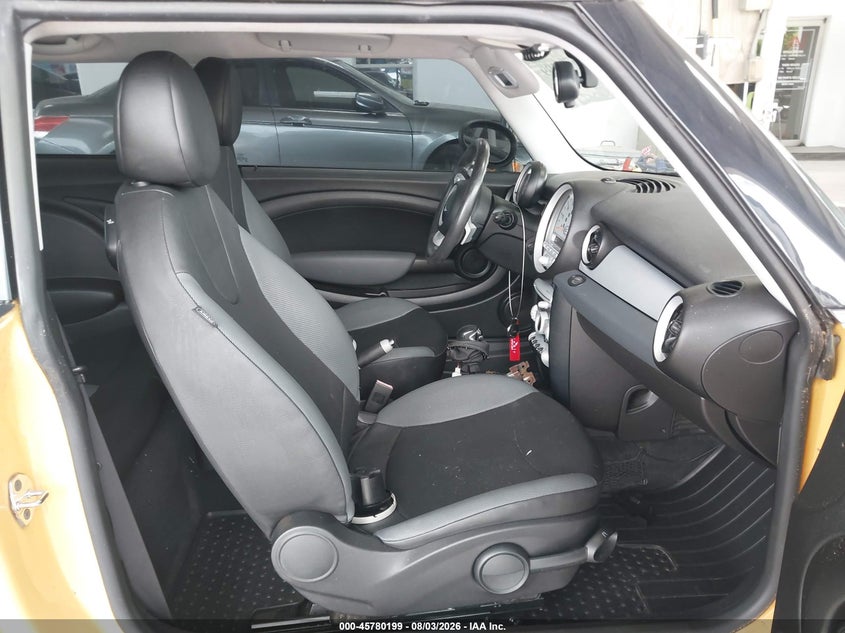 2009 Mini Cooper VIN WMWMF33539TW73673 IAAI salvage auction — MECHANICAL, Clear (Florida), sold $350 on 2026-08-12 (photo 5)