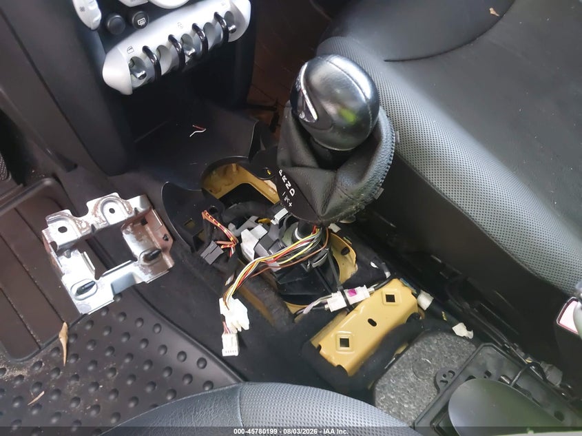 2009 Mini Cooper VIN WMWMF33539TW73673 IAAI salvage auction — MECHANICAL, Clear (Florida), sold $350 on 2026-08-12 (photo 6)