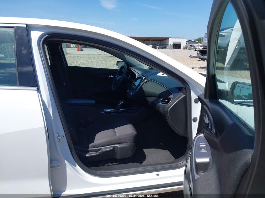 2025 Chevrolet Malibu VIN 1G1ZD5ST7SF123786 IAAI salvage auction — RIGHT REAR, Salvage Title, sold $10,500 on 2026-08-18 (photo 5)