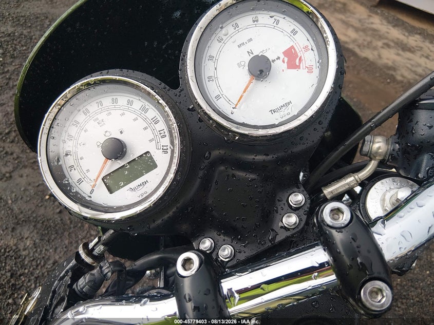 2016 Triumph motorcycle Thruxton VIN SMT920K10GT733621 IAAI salvage auction — SIDE, Salvage (Nevada), sold $650 on 2026-09-23 (photo 7)