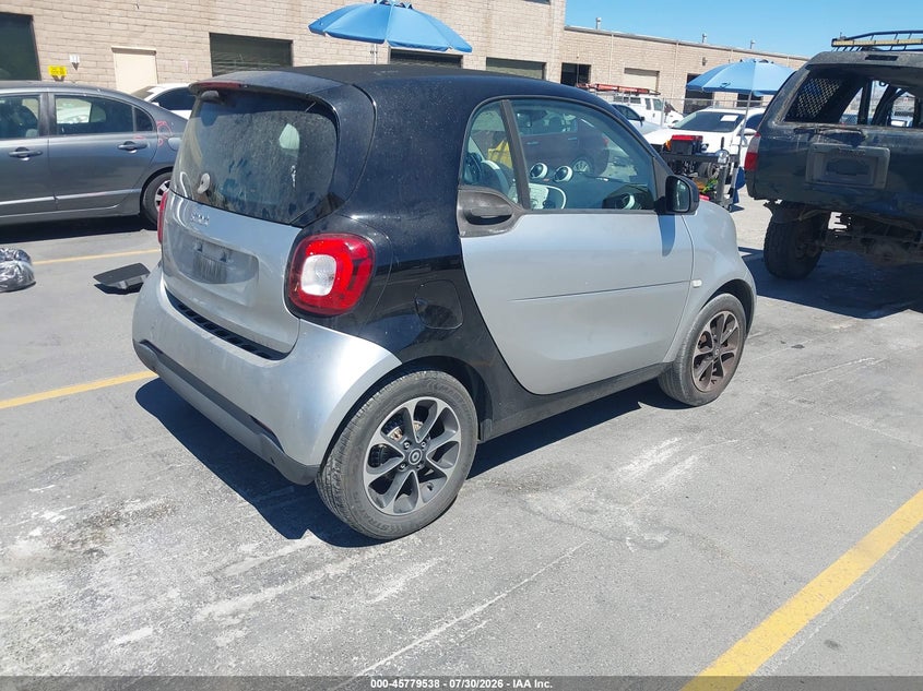 2016 Smart Fortwo VIN WMEFJ5DA3GK051970 IAAI salvage auction — FRONT END, Salvage Title, sold $1,000 on 2026-09-14 (photo 4)