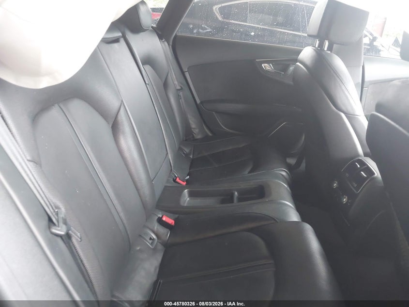 2016 Audi Rs7 VIN WUAW2AFC2GN902273 IAAI salvage auction — RIGHT SIDE, Salvage Title, sold $10,100 on 2026-09-15 (photo 8)
