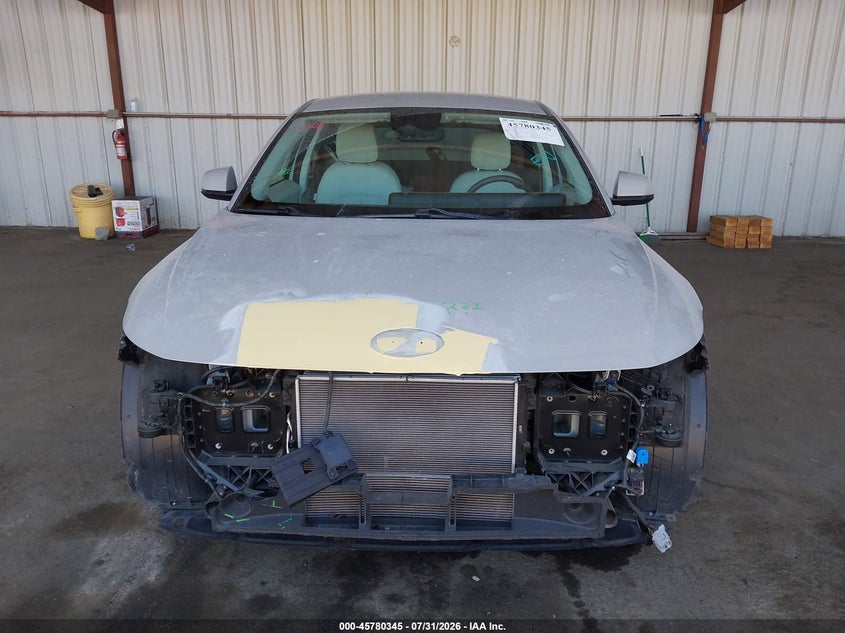 2022 Hyundai Ioniq 5 VIN KM8KNDAF8NU103652 IAAI salvage auction — FRONT & REAR, Salvage Title, sold $9,400 on 2026-08-14 (photo 6)