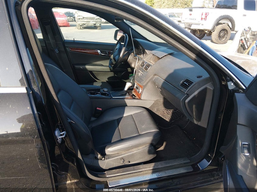 2009 Mercedes-benz C class VIN WDDGF81X69F296357 IAAI salvage auction — NORMAL WEAR, Clear - Dealer Only (California), sold $975 on 2026-08-06 (photo 5)