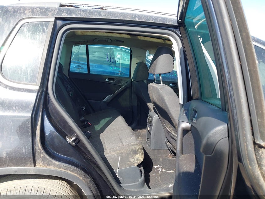 2009 Volkswagen Tiguan VIN WVGAV75NX9W526533 IAAI salvage auction — NORMAL WEAR, Original (Texas), sold $350 on 2026-08-11 (photo 8)