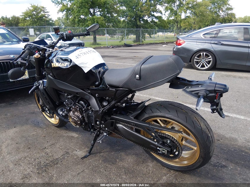 2025 Yamaha Xsr VIN JYARN96E6SA000707 IAAI salvage auction — SIDE, Salvage Title, sold $3,250 on 2026-09-25 (photo 3)