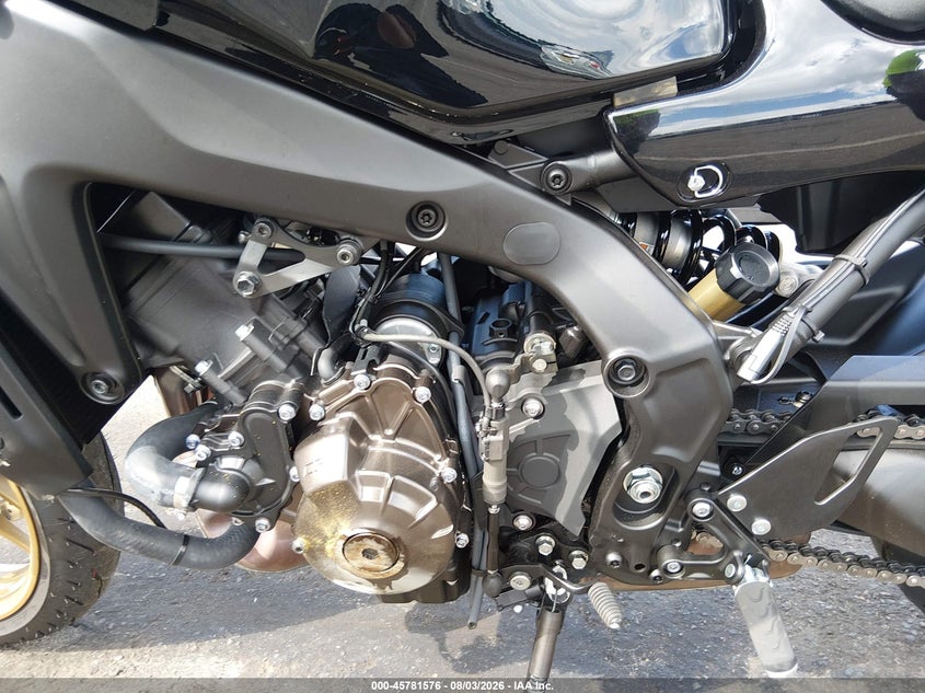 2025 Yamaha Xsr VIN JYARN96E6SA000707 IAAI salvage auction — SIDE, Salvage Title, sold $3,250 on 2026-09-25 (photo 9)