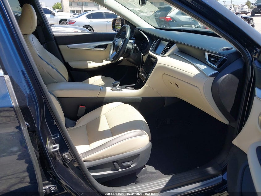 2019 Infiniti Qx50 VIN 3PCAJ5M13KF115858 IAAI salvage auction — SIDE, Salvage Title, sold $4,550 on 2026-09-15 (photo 5)