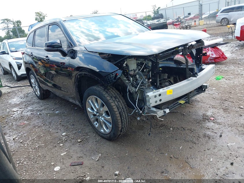 2023 Toyota Highlander VIN 5TDKDRBH1PS018390 — IAAI salvage auction photo