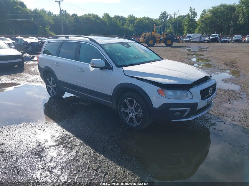 2015 Volvo Xc70 VIN YV4902ND2F1201008 IAAI salvage auction — SIDE, Salvage (Idaho), sold $3,350 on 2026-08-19 (photo 1)