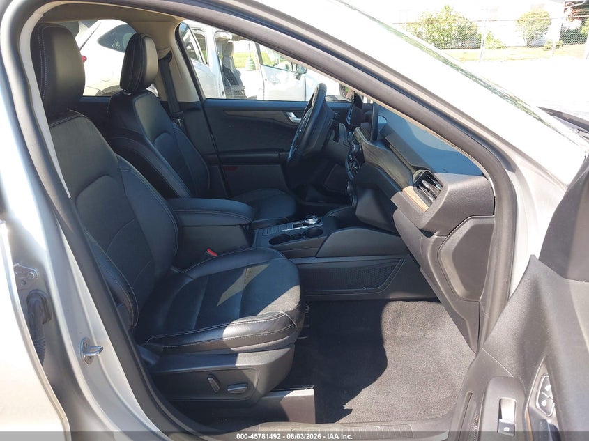 2020 Ford Escape VIN 1FMCU9DZ3LUA60166 IAAI salvage auction — FRONT END, Salvage (Ohio), sold $7,500 on 2026-08-24 (photo 5)