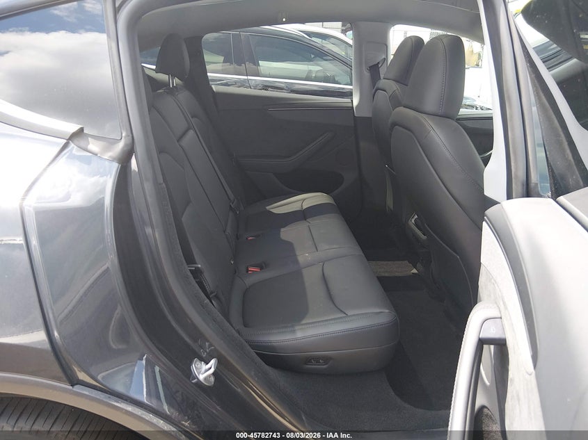 2026 Tesla Model y VIN 7SAYGDED9TA437485 IAAI salvage auction — RIGHT FRONT, Salvage (North Carolina), sold $23,550 on 2026-09-14 (photo 8)