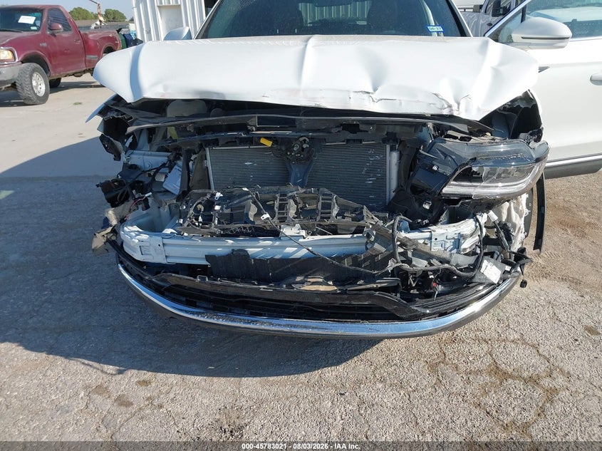 2023 Lincoln Nautilus VIN 2LMPJ8K91PBL19745 IAAI salvage auction — FRONT END, Salvage (Texas), sold $9,000 on 2026-09-03 (photo 6)