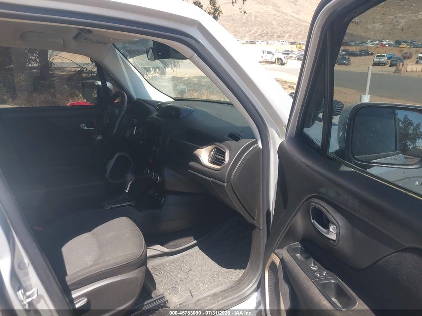 2015 Jeep Renegade VIN ZACCJBBT3FPC39137 IAAI salvage auction — NORMAL WEAR, Clear - Dealer Only (California), sold $875 on 2026-08-18 (photo 5)