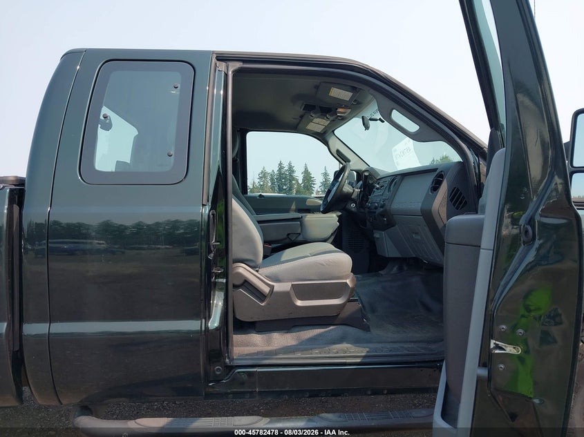 2016 Ford F-250 VIN 1FT7X2B65GED02985 IAAI salvage auction — NORMAL WEAR, Sf97 (Washington), sold $17,700 on 2026-08-26 (photo 5)