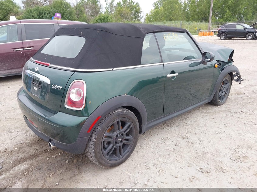 2013 Mini Convertible VIN WMWZN3C50DT135367 IAAI salvage auction — RIGHT FRONT, Clear (Wisconsin), sold $475 on 2026-08-13 (photo 4)