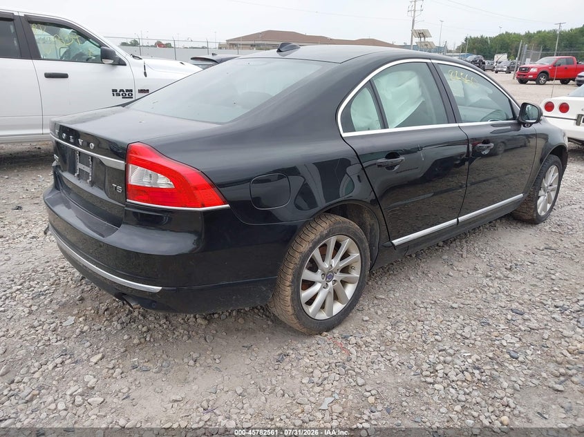 2015 Volvo S80 VIN YV140MAC4F1182350 IAAI salvage auction — LEFT SIDE, Clear-Endorsement (Wisconsin), sold $275 on 2026-08-13 (photo 4)