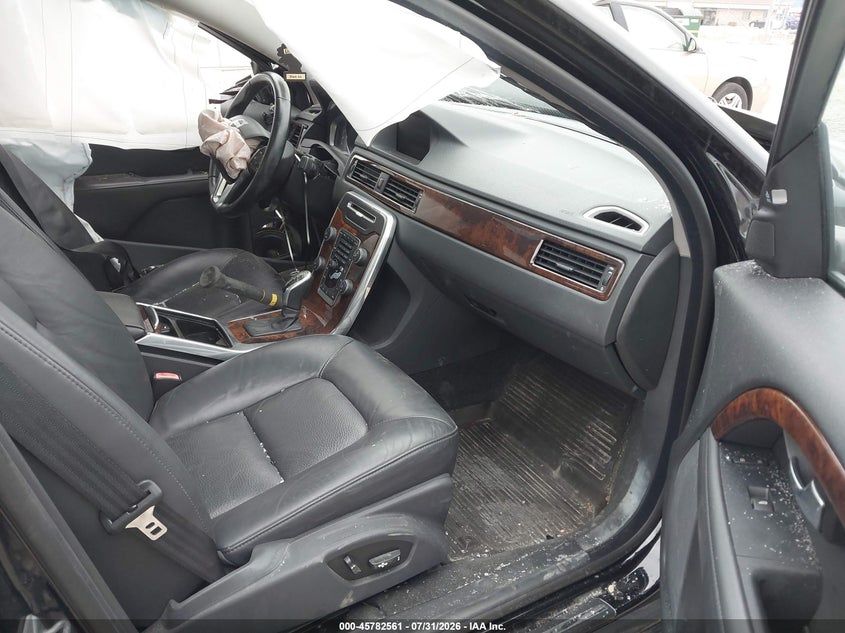 2015 Volvo S80 VIN YV140MAC4F1182350 IAAI salvage auction — LEFT SIDE, Clear-Endorsement (Wisconsin), sold $275 on 2026-08-13 (photo 5)