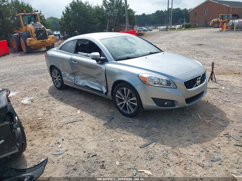 2011 Volvo C70 VIN YV1672MC0BJ120569 IAAI salvage auction — SIDE, Salvage (North Carolina), sold $1,350 on 2026-08-17 (photo 1)