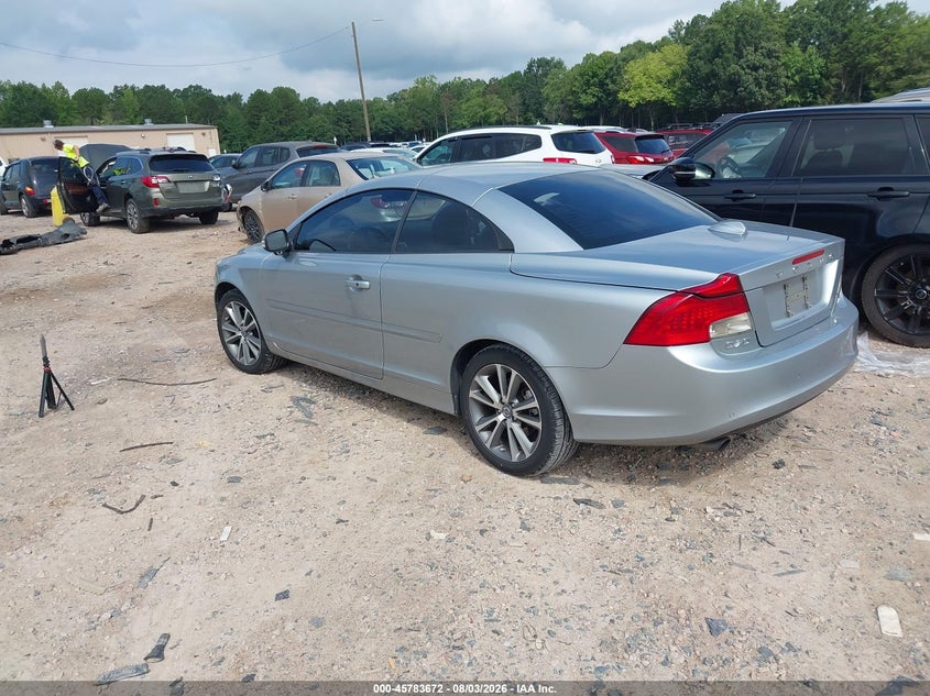 2011 Volvo C70 VIN YV1672MC0BJ120569 IAAI salvage auction — SIDE, Salvage (North Carolina), sold $1,350 on 2026-08-17 (photo 3)